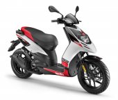 2012 Aprilia SR Motard 125 photo